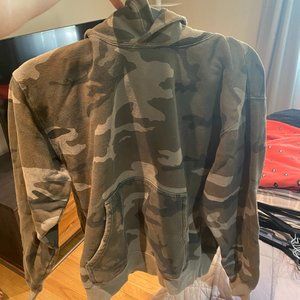 Aritzia TNA camo hoodie